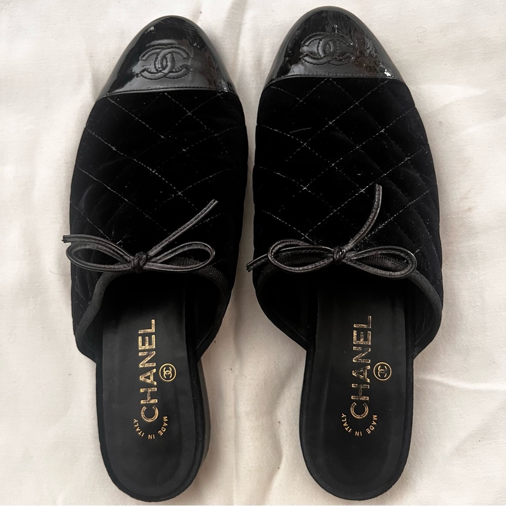 Chanel Interlocking CC Quilted Mules with Patent Toe